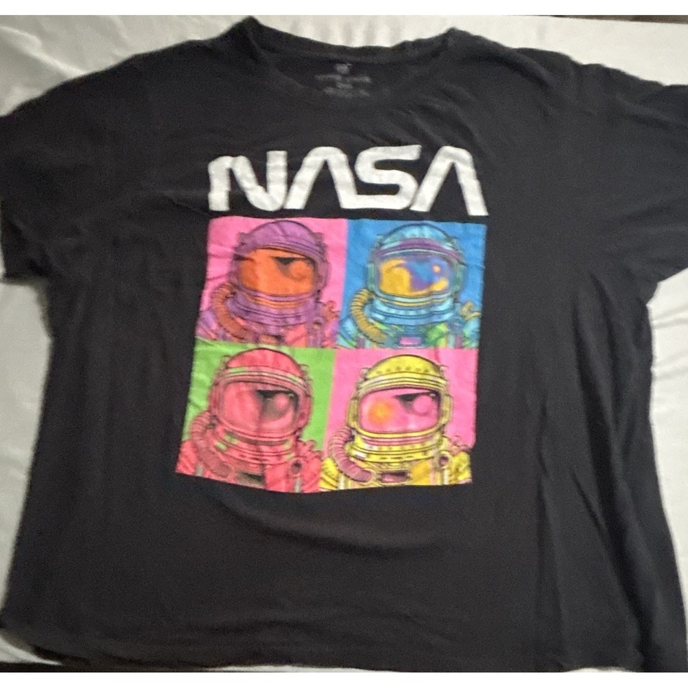 Hyper Space 3XL Black NASA Astronaut Graphic Print T-Shirt